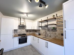 Photo 15- click for photo gallery